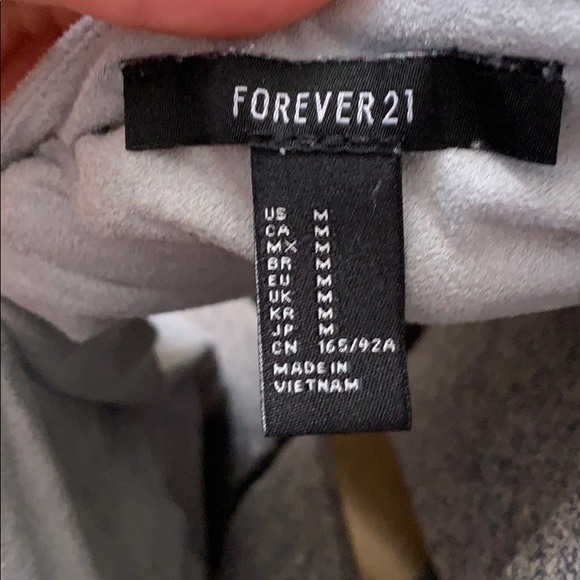 Forever 21 M gray crop top - Picture 3 of 3